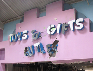 Illustration for article titled These Abandoned Malls Would Be Awesome Post-Apocalyptic Film Locations